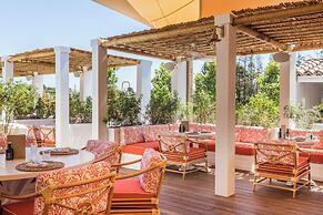 Hôtel La Tartane Saint -Tropez