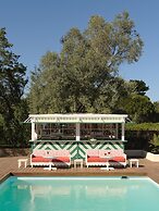 Hôtel La Tartane Saint -Tropez