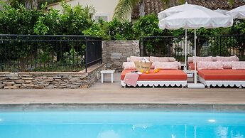 Hôtel La Tartane Saint -Tropez