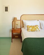Hôtel La Tartane Saint -Tropez