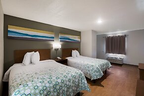 HomeTowne Studios by Red Roof Covington, GA