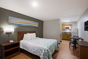 HomeTowne Studios by Red Roof Covington, GA