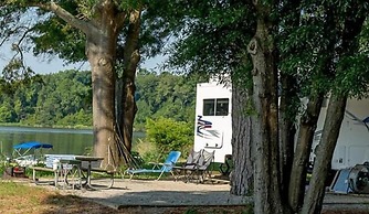 Lake Blackshear Resort & Golf Club