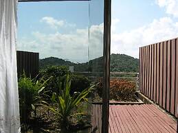 Hinsuay Namsai Resort Hotel