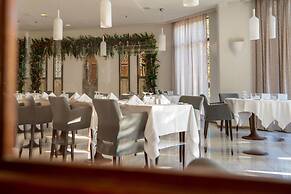 Coral Beach Hotel and Resort