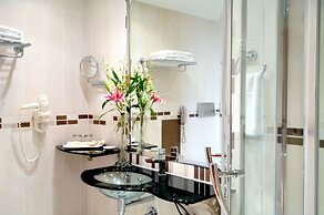 The Juffair Grand Hotel