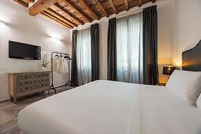 Globus Urban Hotel