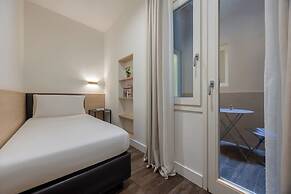 Globus Urban Hotel