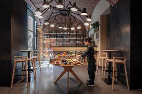 Globus Urban Hotel