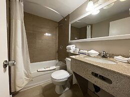 Super 8 by Wyndham Gananoque/Country Squire Resort