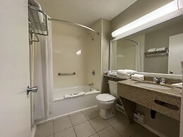 Super 8 by Wyndham Gananoque/Country Squire Resort