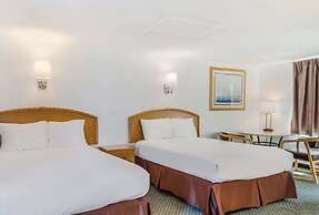 Americas Best Value Inn & Suites Hyannis Cape Cod