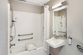 Candlewood Suites Appleton by IHG