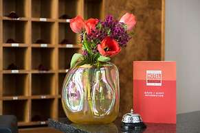 Hotel Deutsches Theater Downtown