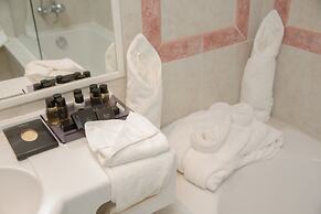 Royal Tulip Taj Sultan