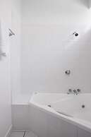 U Studios Paraparaumu Beach