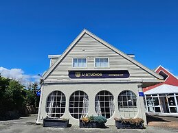 U Studios Paraparaumu Beach