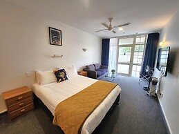U Studios Paraparaumu Beach