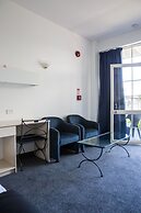 U Studios Paraparaumu Beach