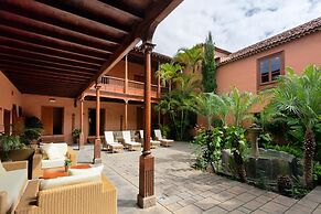 Hotel LIVVO La Quinta Roja