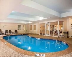 Comfort Suites West Warwick - Providence