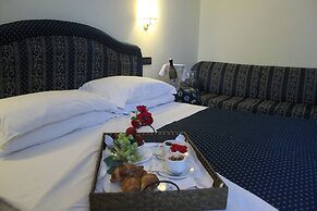 Yachting Hotel Mistral