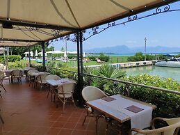 Yachting Hotel Mistral