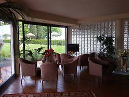 Yachting Hotel Mistral