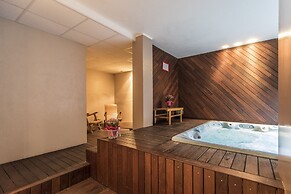 Yachting Hotel Mistral