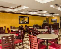 Quality Suites NYC Gateway