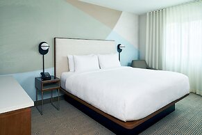 Courtyard by Marriott Santa Barbara Downtown