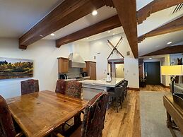 The Chateaux Deer Valley