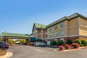 Comfort Inn & Suites Fayetteville - University Area