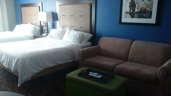 Holiday Inn Express Hotel & Suites Manchester Airport by IHG