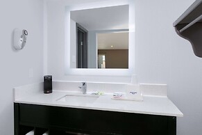 Howard Johnson by Wyndham San Marcos