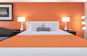 Howard Johnson by Wyndham San Marcos