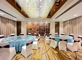 Guangdong Hotel-Free Shuttle & Registration Counter Service during Can