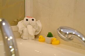 Guangdong Hotel-Free Shuttle & Registration Counter Service during Can