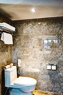 Guangdong Hotel-Free Shuttle & Registration Counter Service during Can