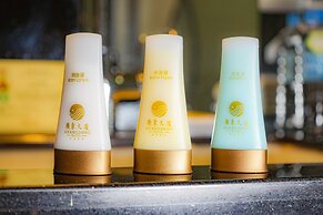 Guangdong Hotel-Free Shuttle & Registration Counter Service during Can