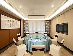 Guangdong Hotel-Free Shuttle & Registration Counter Service during Can