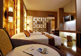 The Royal Paradise Hotel & Spa