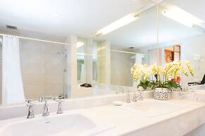 The Royal Paradise Hotel & Spa