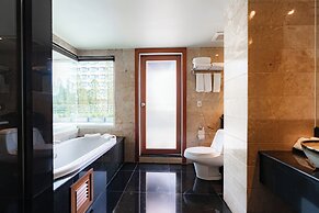 The Royal Paradise Hotel & Spa