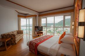 The Royal Paradise Hotel & Spa