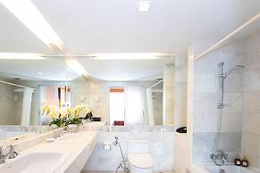 The Royal Paradise Hotel & Spa