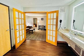 AmericInn by Wyndham Shakopee Near Canterbury Park