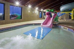 AmericInn by Wyndham Shakopee Near Canterbury Park