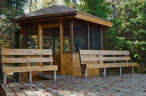Algonquin Eco-Lodge