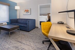 Holiday Inn Express Hotel & Suites New Tampa I-75 by IHG